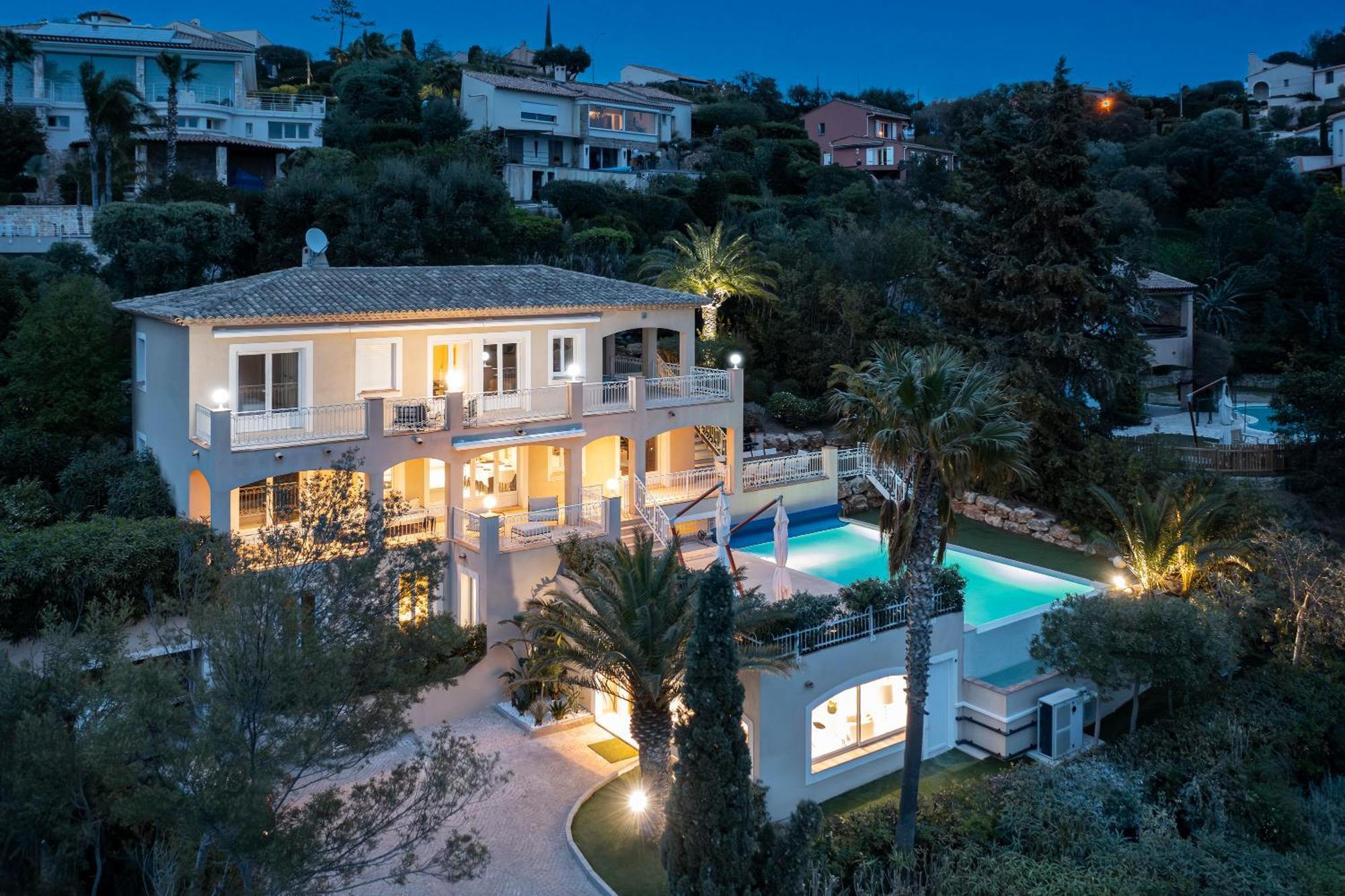 Villas Raphael Ле Исамбр Екстериор снимка